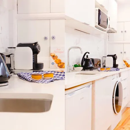 Live As A Local Apartment *